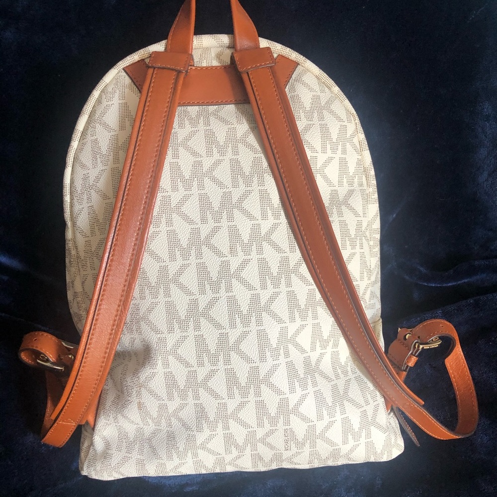 Michael Kors backpack - Picture 3 of 10